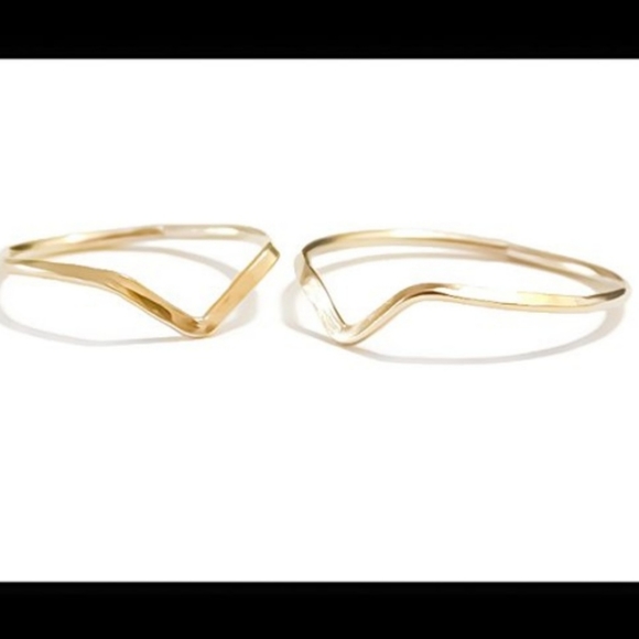 SOLD OUT! Brand new gold Chevron ring - Picture 4 of 8